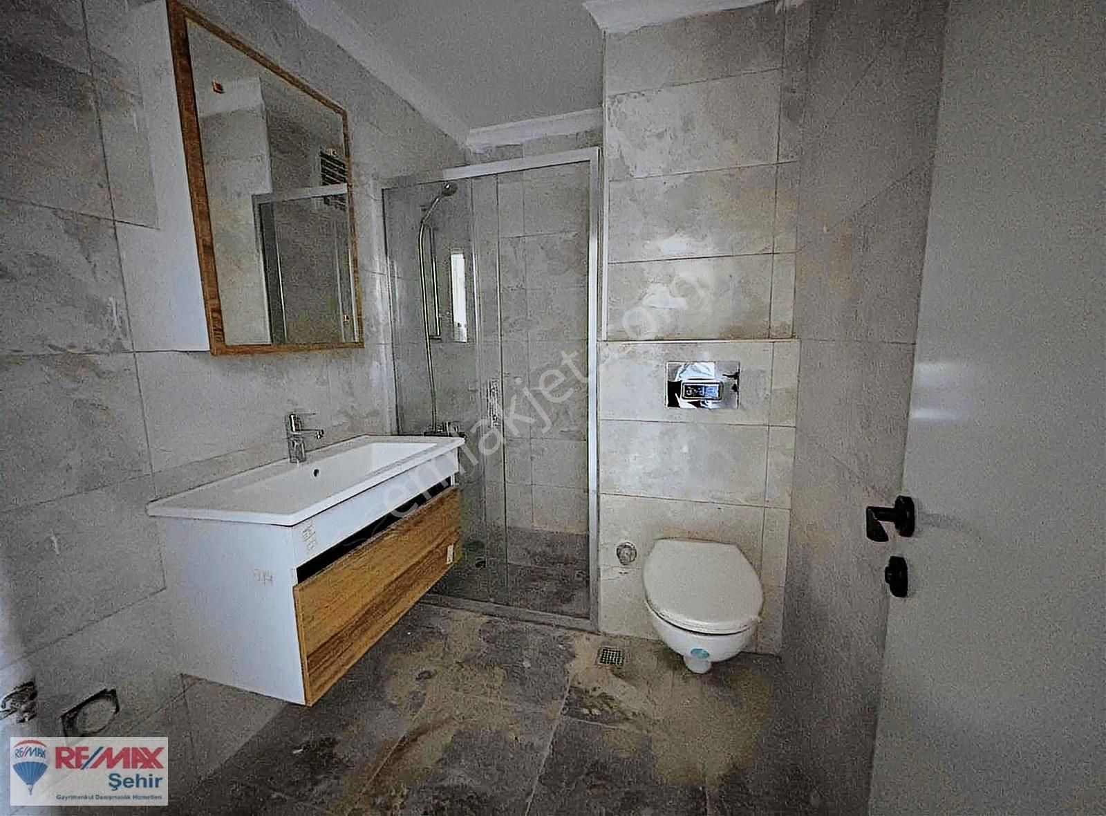 Re/max Yalova Premium Lounge Deniz Manzaralı 3.kat Satılık Daire - Görsel 5