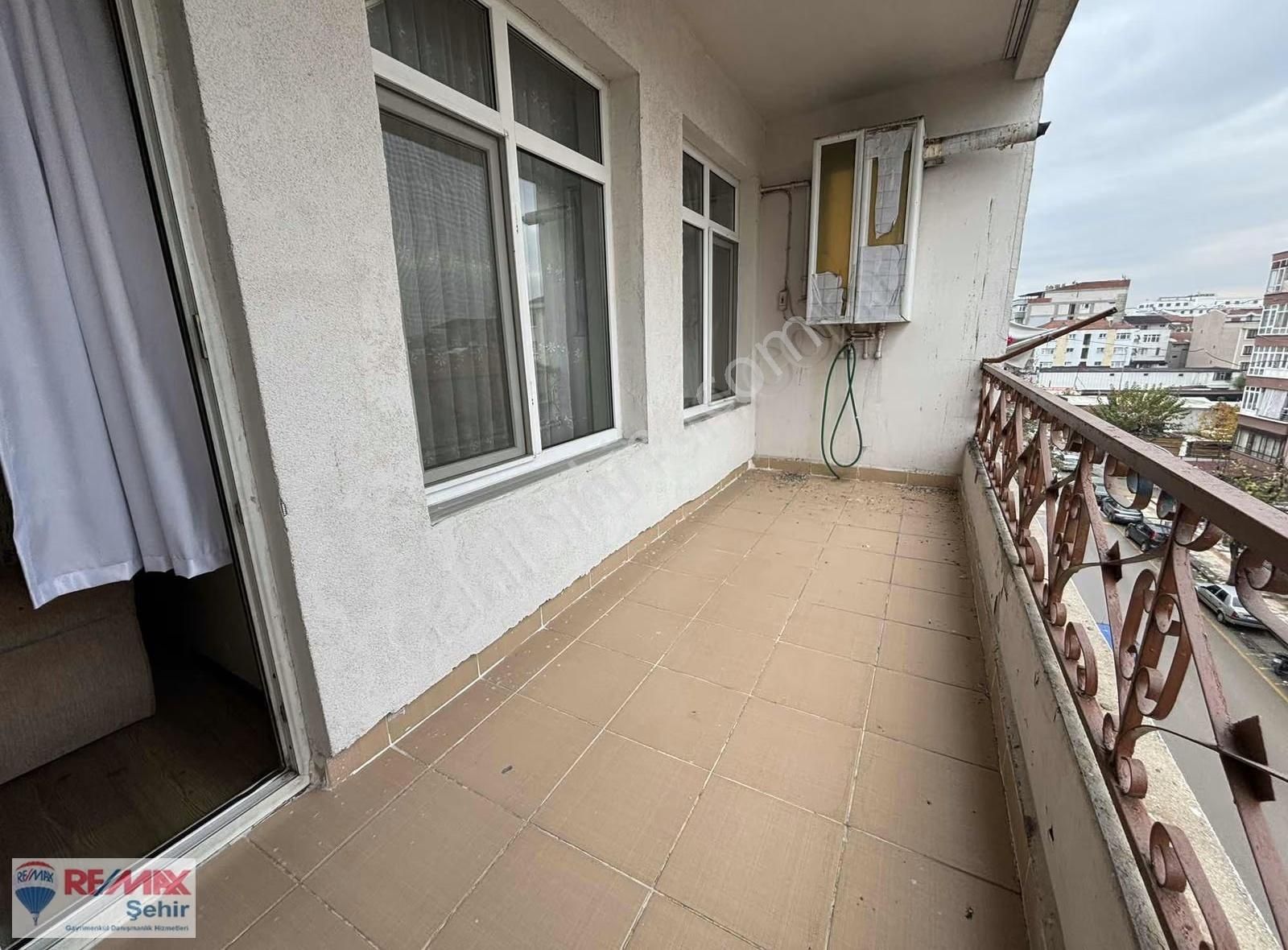 Re/max Şehir'den İstanbul Cad Asansörlü Eşyalı 3+1 Kiralık Daire - Görsel 6