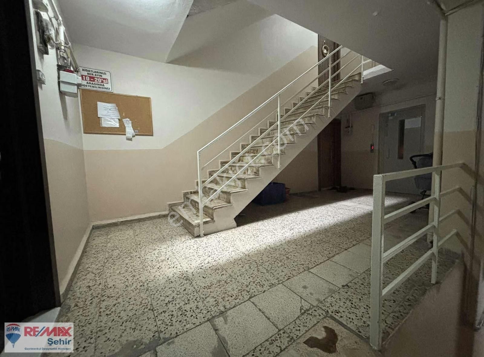 Re/max Şehir'den İstanbul Cad Asansörlü Eşyalı 3+1 Kiralık Daire - Görsel 18