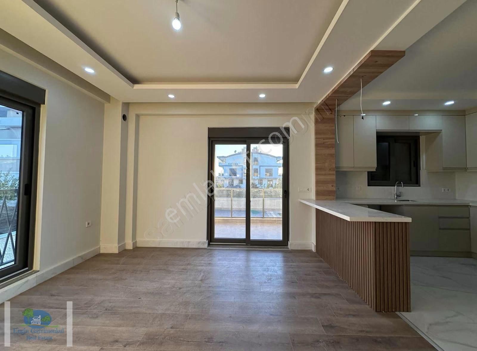 Manavgat Ilıcada Satılık Lüks Genış Havuzlu Daire