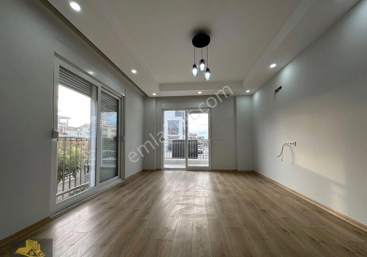 Manavgat Ilıca Mah. Satılık Ayrı Mutfak Lüks Daire - Görsel 2