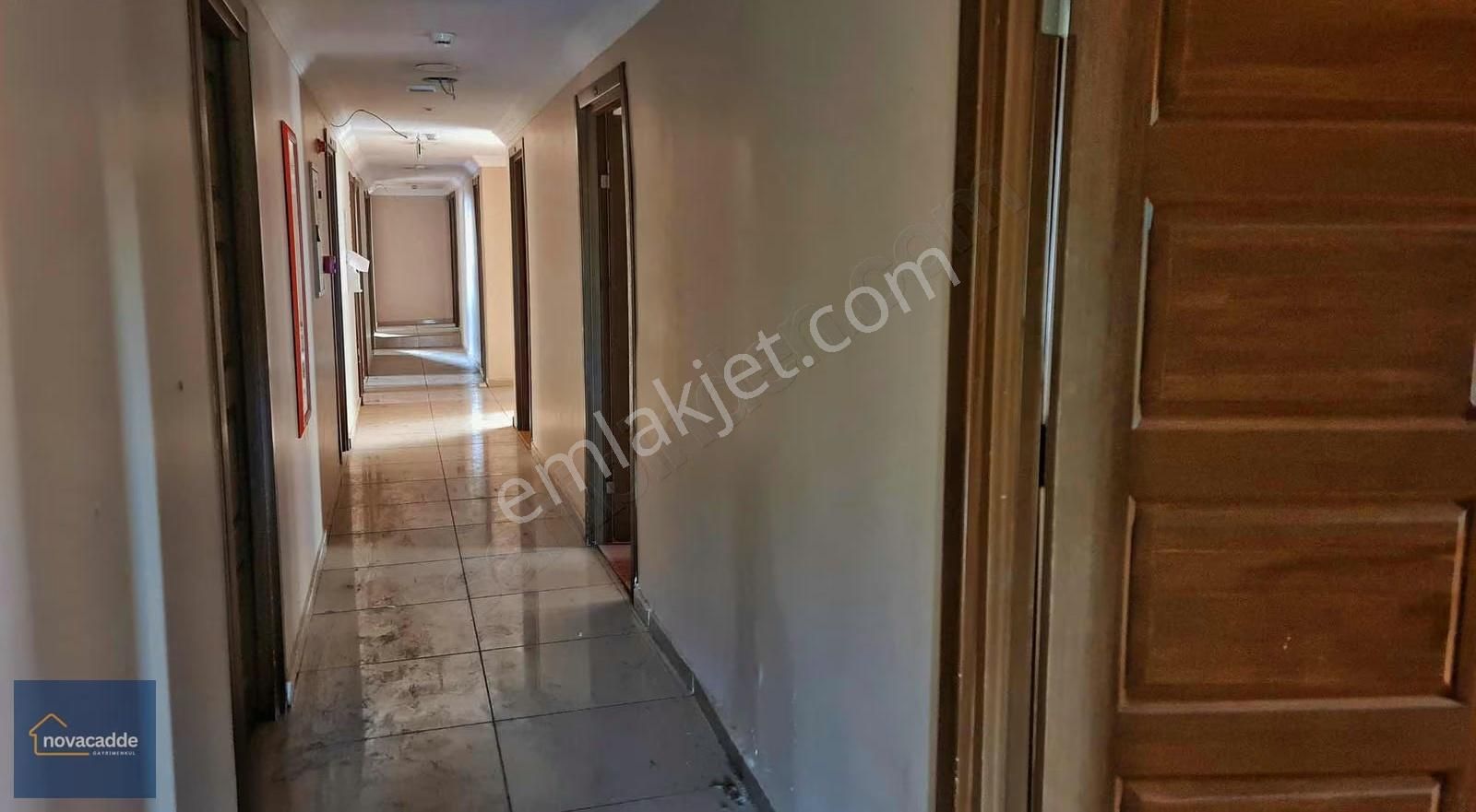 Fatih Vezneciler'de Komple Kiralık Müstakil Bina (net: 2.700 M2) - Görsel 15