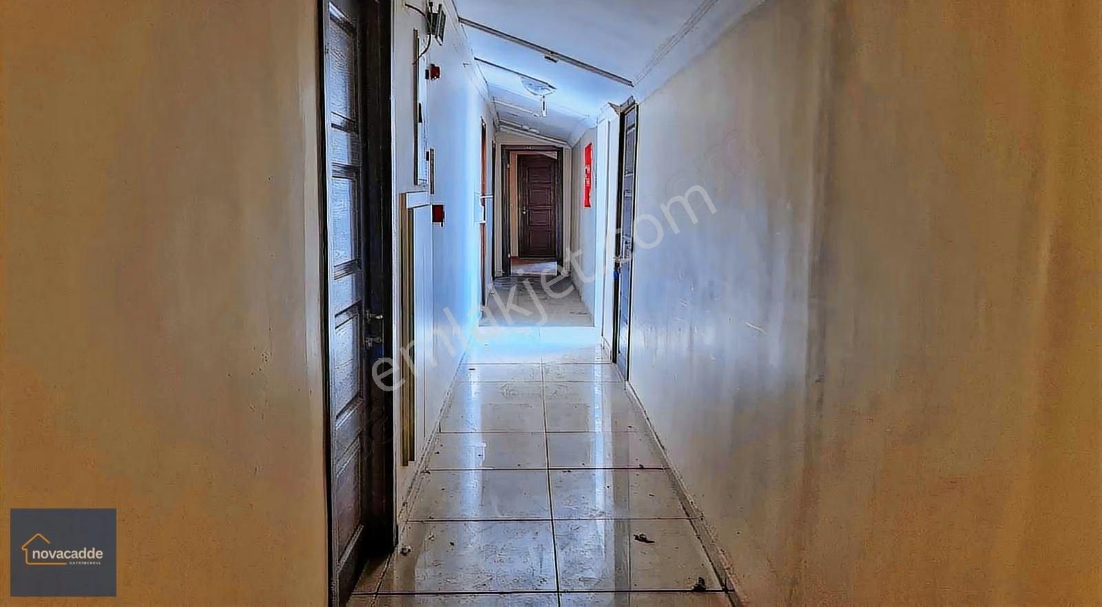 Fatih Vezneciler'de Komple Kiralık Müstakil Bina (net: 2.700 M2) - Görsel 17
