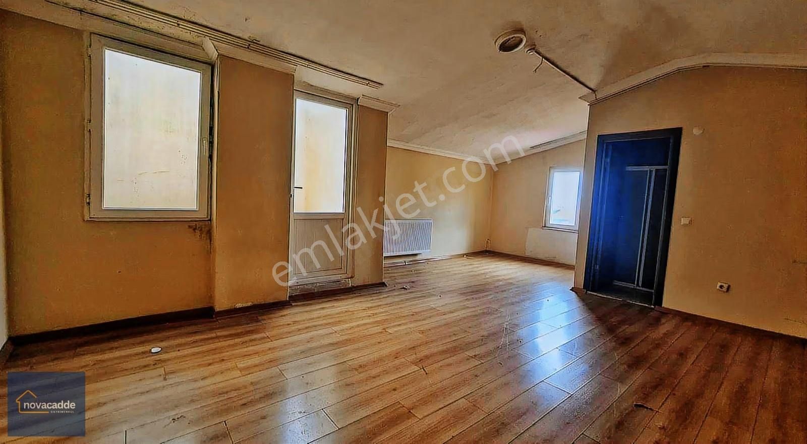 Fatih Vezneciler'de Komple Kiralık Müstakil Bina (net: 2.700 M2) - Görsel 27