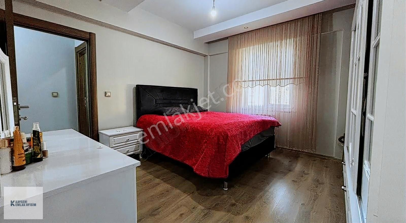 İldem Ödül Trend Sitesinde İçi Yapılı 3+1 Satılık Geniş Daire - Görsel 18