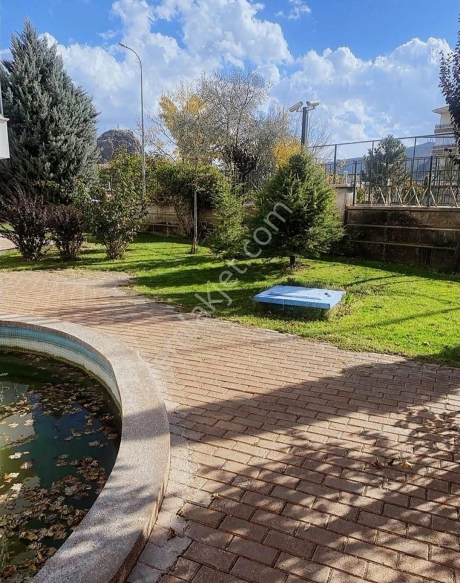 Selçuklu Da Site İçinde Satılık 4+1 Daire - Görsel 17