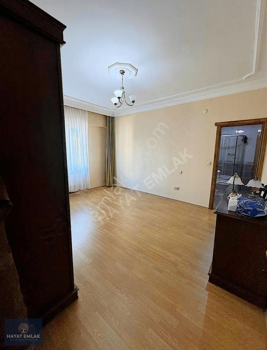 Tuzlanın Merkezi Konumunda Geniş Satılık 3+1 - Görsel 10