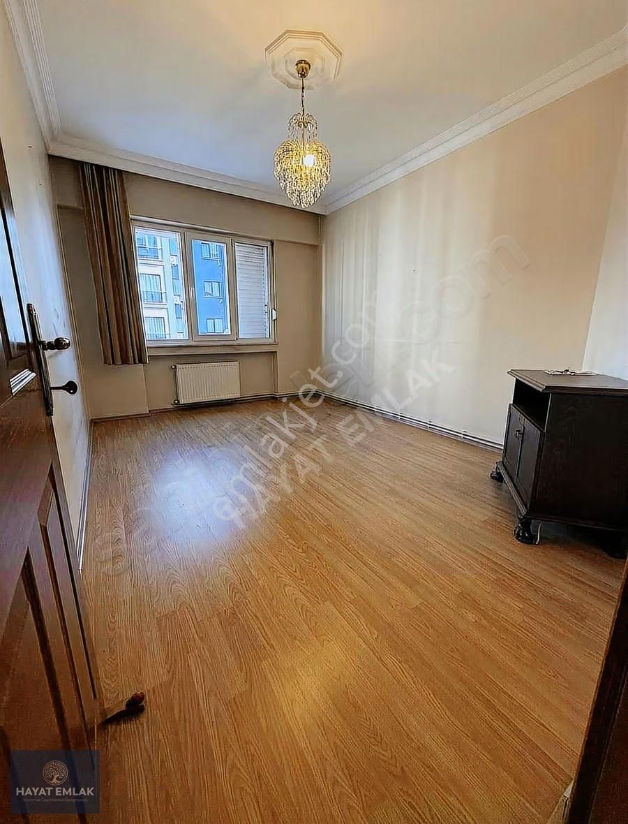 Tuzlanın Merkezi Konumunda Geniş Satılık 3+1 - Görsel 3