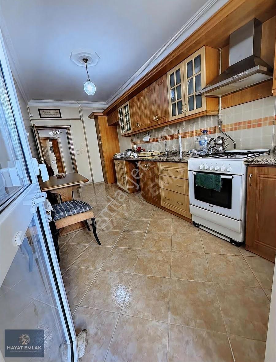 Tuzlanın Merkezi Konumunda Geniş Satılık 3+1 - Görsel 5