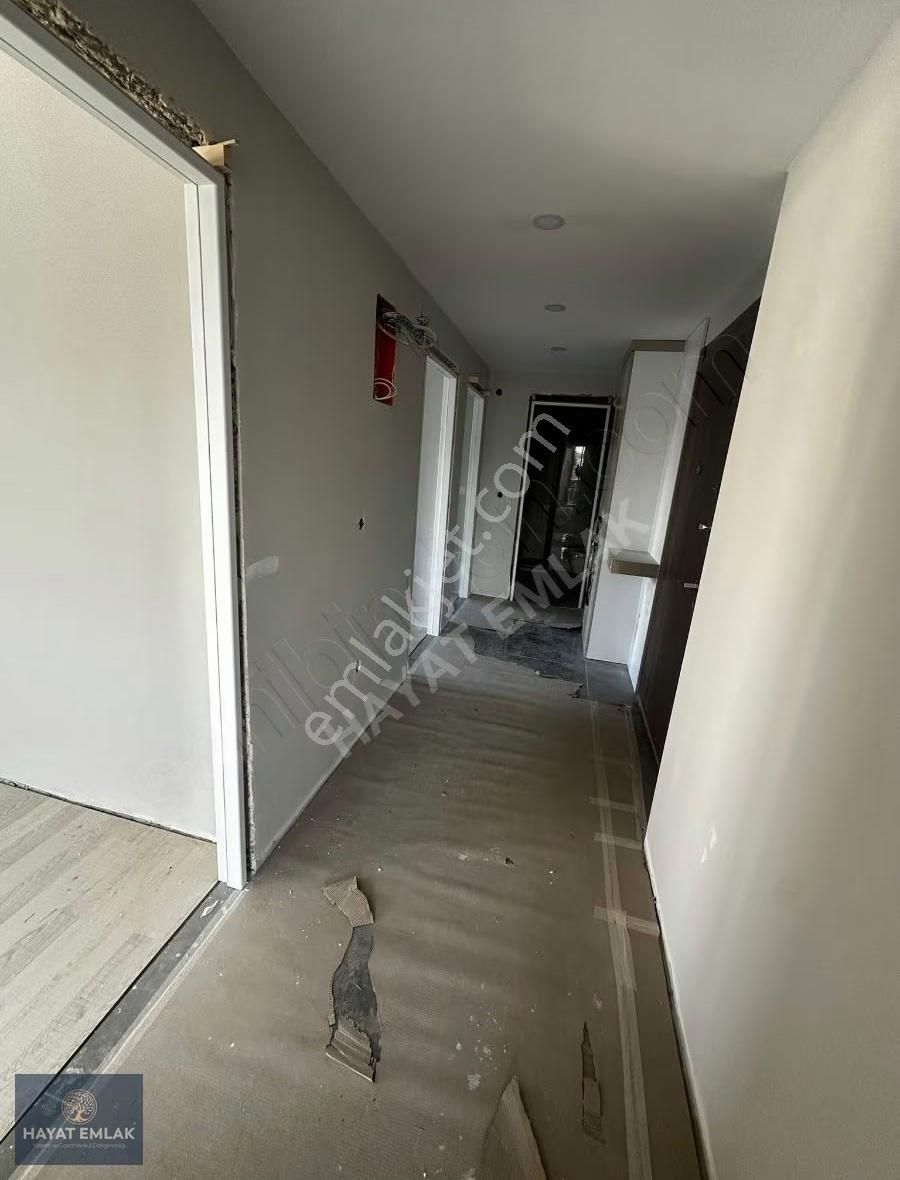 Merkezi Konumda Önü Kapanmaz Satılık 2+1 Daire - Görsel 3