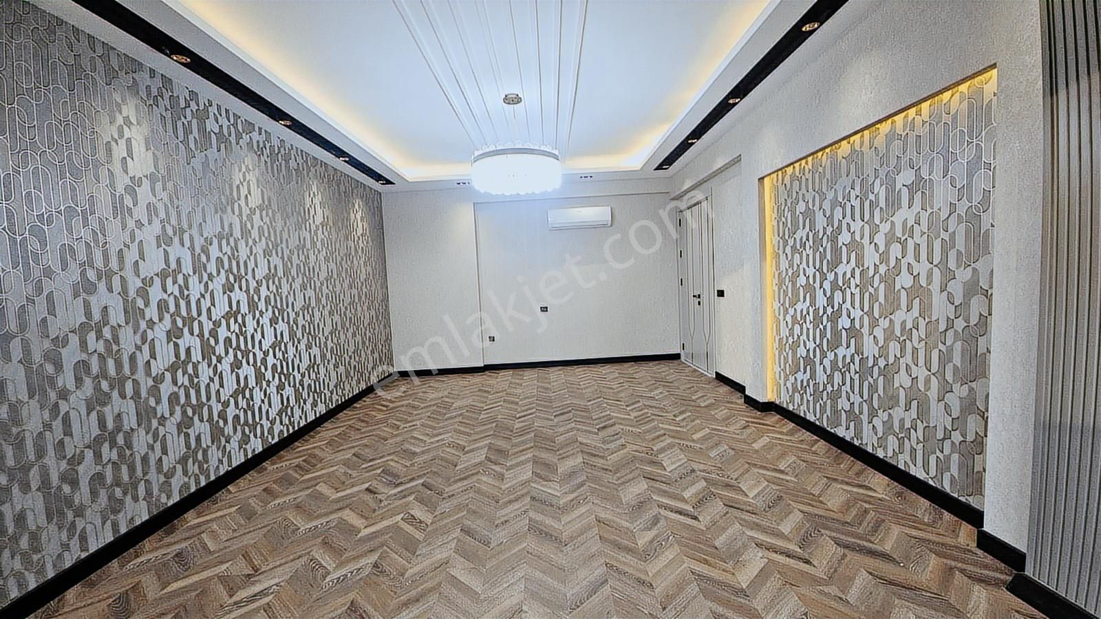 Ulaş Emlaktan 35 Metre Cadde Üzeri Delüks 4.5+1 Lüks Daire - Görsel 16