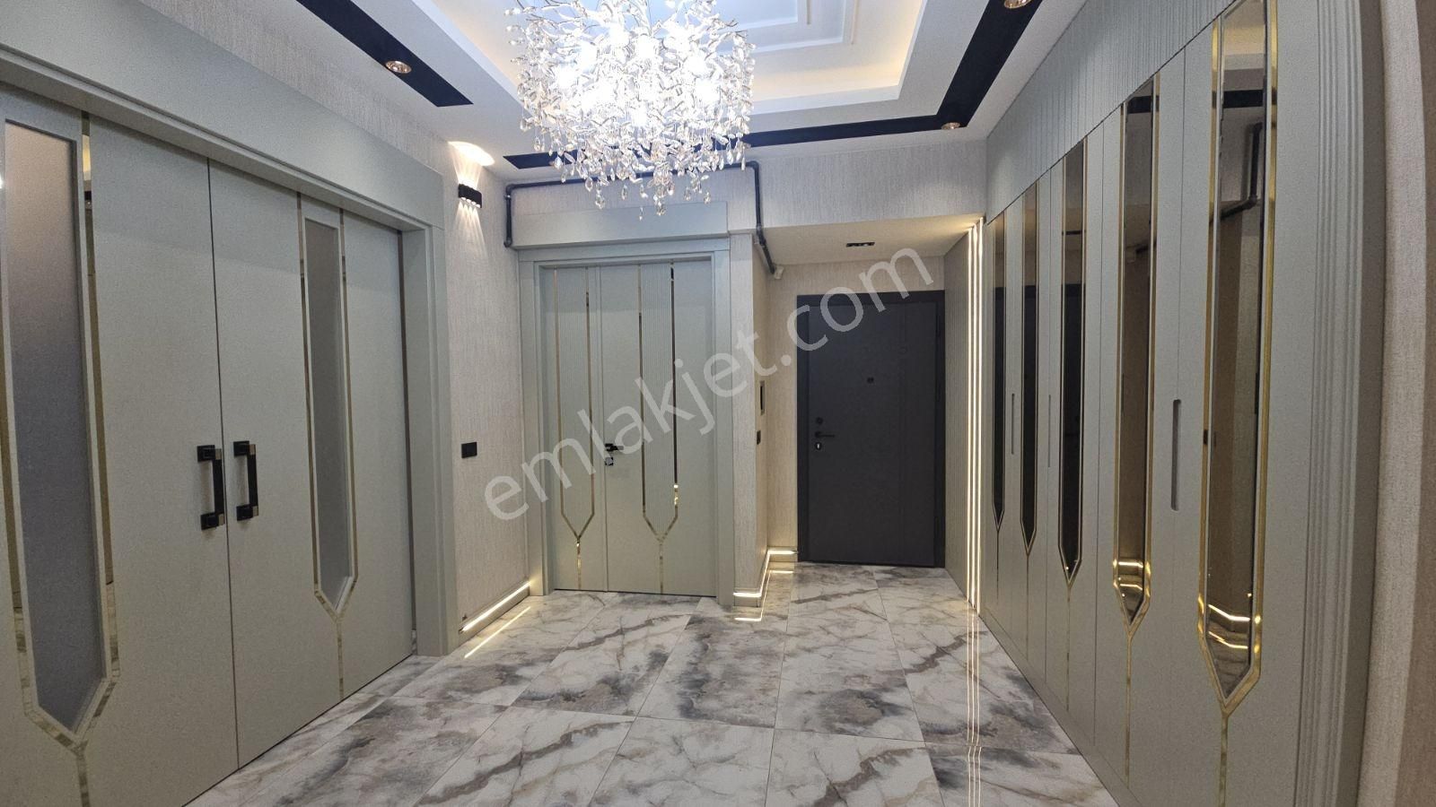 Ulaş Emlaktan 35 Metre Cadde Üzeri Delüks 4.5+1 Lüks Daire - Görsel 28