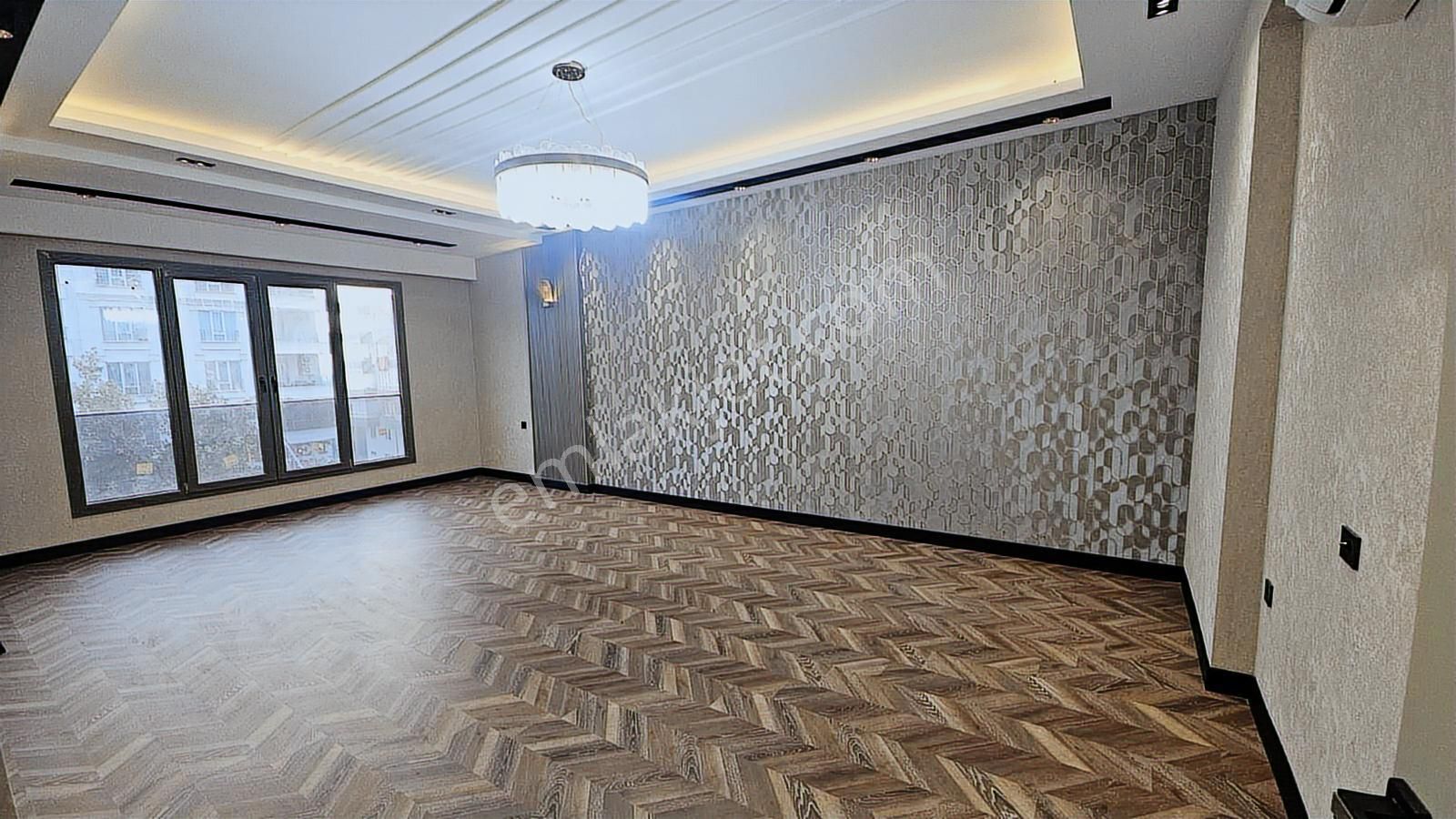 Ulaş Emlaktan 35 Metre Cadde Üzeri Delüks 4.5+1 Lüks Daire - Görsel 4