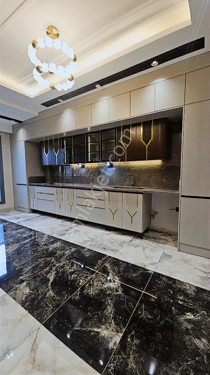 Ulaş Emlaktan 35 Metre Cadde Üzeri Delüks 4.5+1 Lüks Daire - Görsel 23