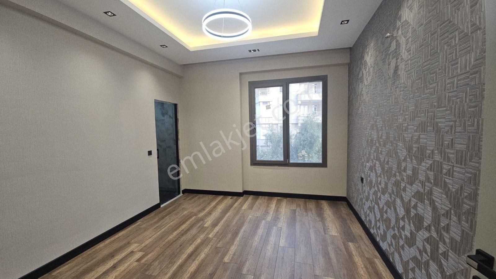 Ulaş Emlaktan 35 Metre Cadde Üzeri Delüks 4.5+1 Lüks Daire - Görsel 12