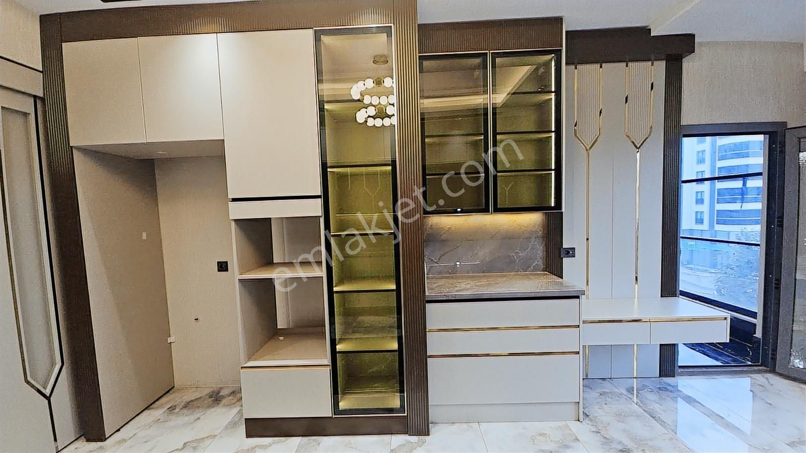 Ulaş Emlaktan 35 Metre Cadde Üzeri Delüks 4.5+1 Lüks Daire - Görsel 11