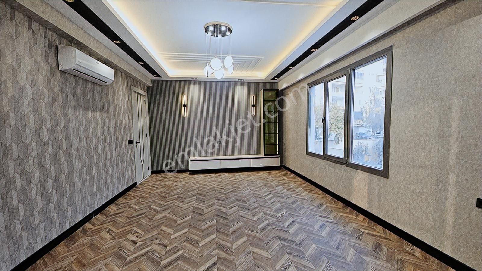 Ulaş Emlaktan 35 Metre Cadde Üzeri Delüks 4.5+1 Lüks Daire - Görsel 30