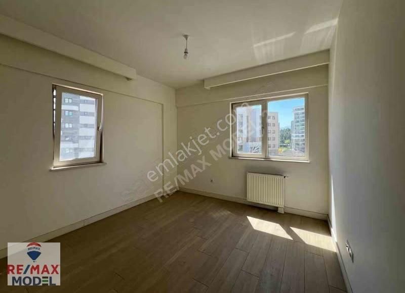 Remax Model Den Sinpaş Aqua Cityde Satılık 4+1 Yalı Dairesi - Görsel 13