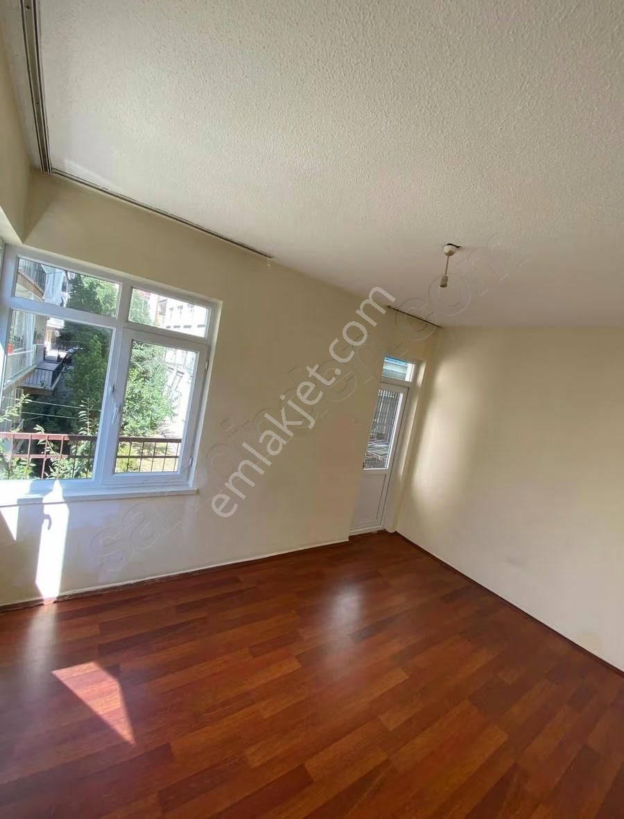 Aydınlıkevler Kovan Sokak'ta 3+1 Hazır Kiracılı Yatırımlık Daire - Görsel 9