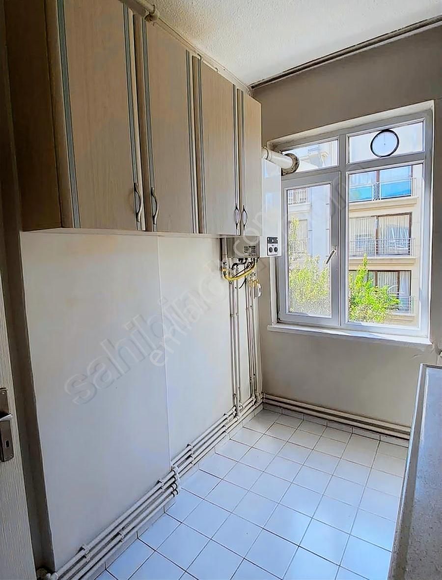 Aydınlıkevler Kovan Sokak'ta 3+1 Hazır Kiracılı Yatırımlık Daire - Görsel 2