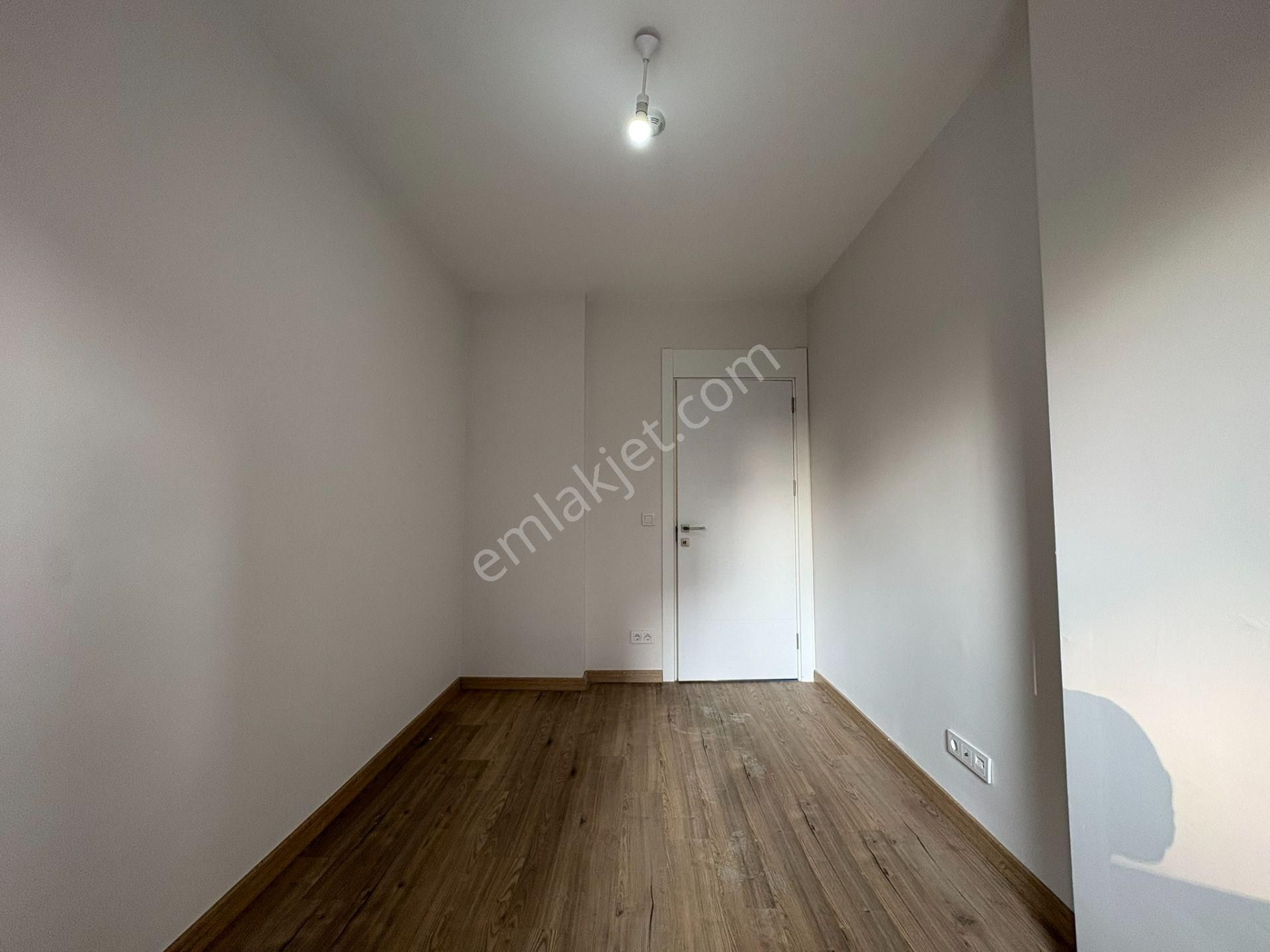 Oben'den Havuzlu Çocuk Parklı Oturuma Hazır Sitede 2+1 69m² Net - Görsel 16