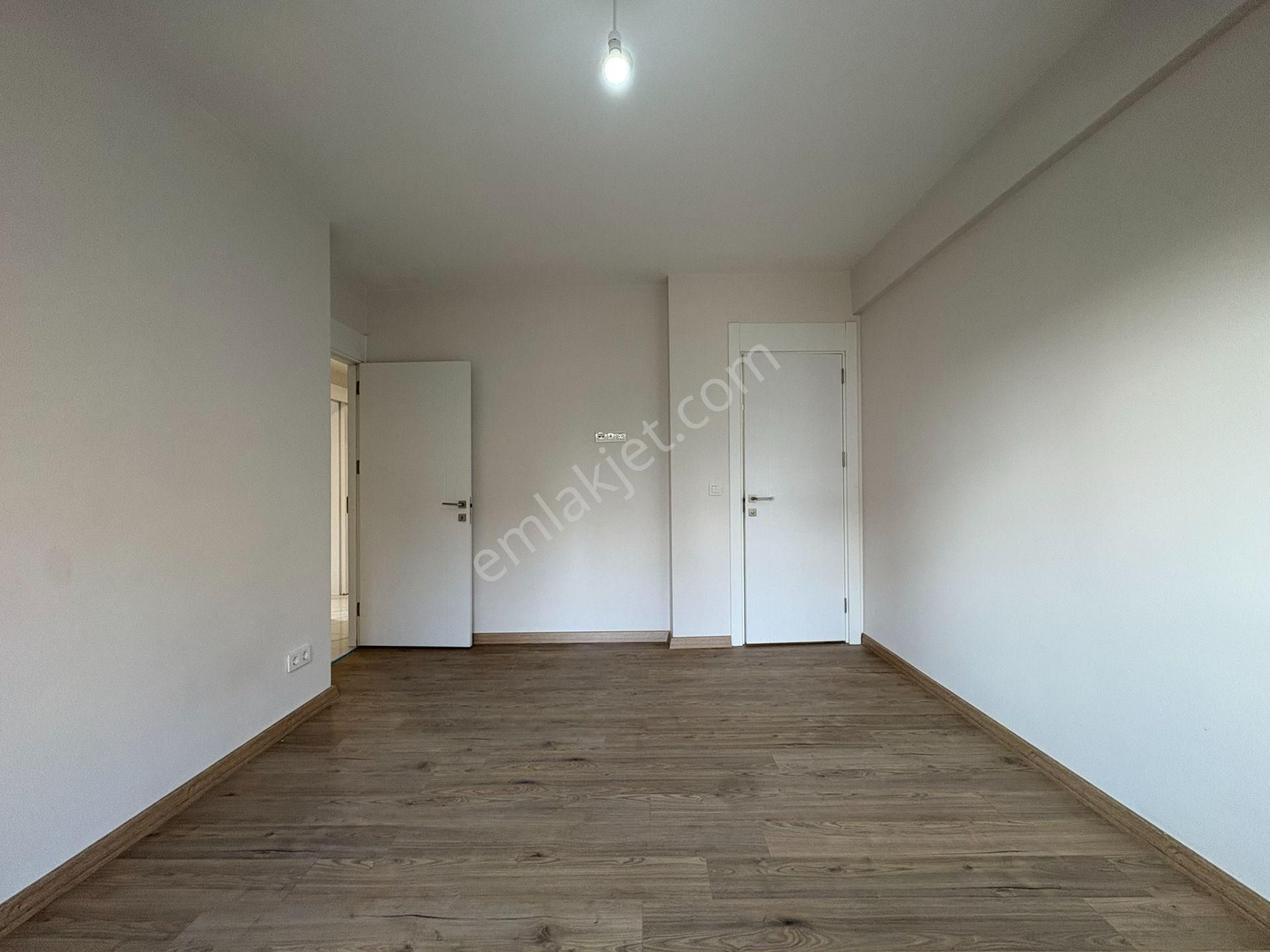 Oben'den Havuzlu Çocuk Parklı Oturuma Hazır Sitede 2+1 69m² Net - Görsel 22