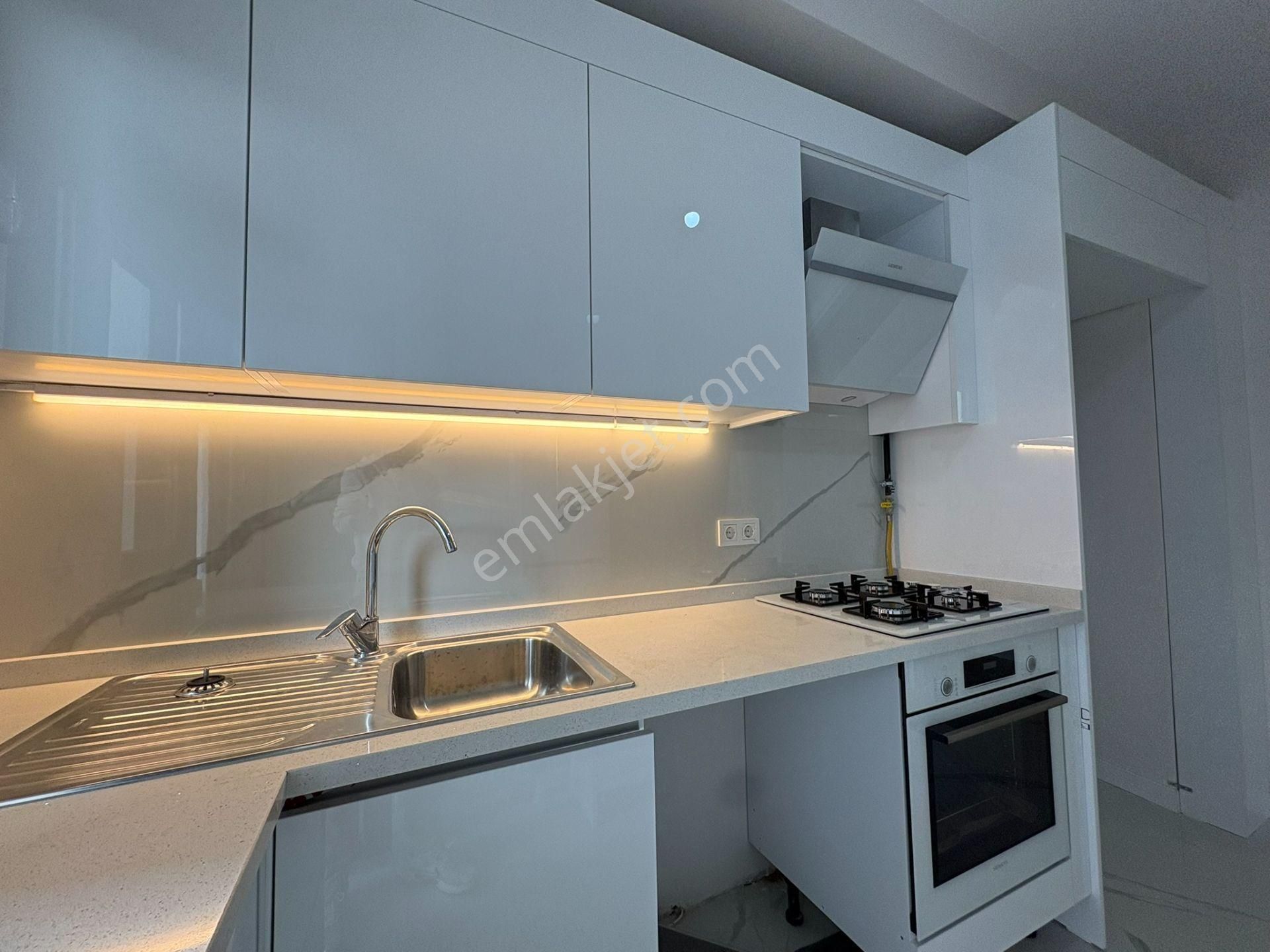 Oben'den Havuzlu Çocuk Parklı Oturuma Hazır Sitede 2+1 69m² Net - Görsel 10