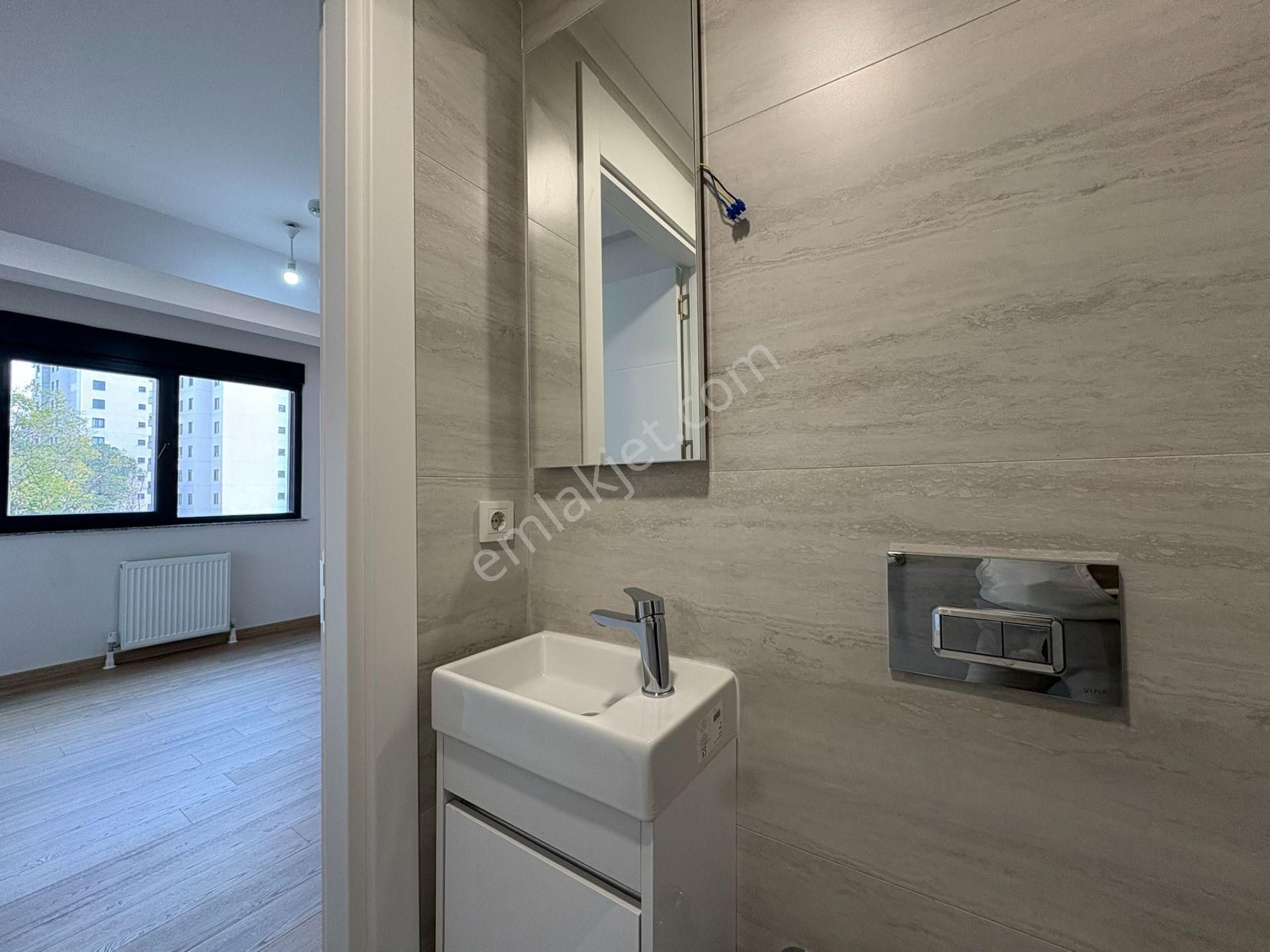 Oben'den Havuzlu Çocuk Parklı Oturuma Hazır Sitede 2+1 69m² Net - Görsel 25