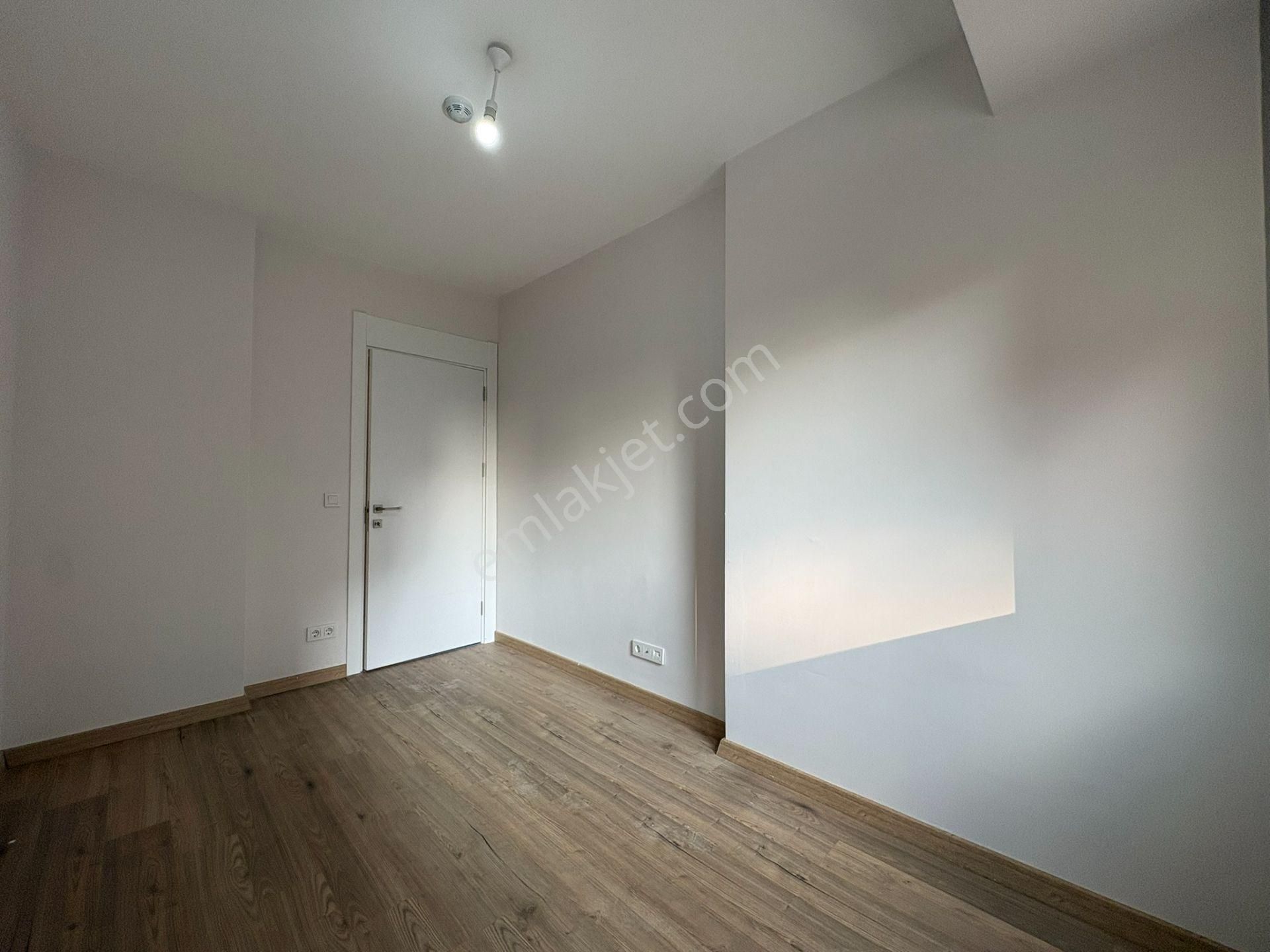 Oben'den Havuzlu Çocuk Parklı Oturuma Hazır Sitede 2+1 69m² Net - Görsel 14