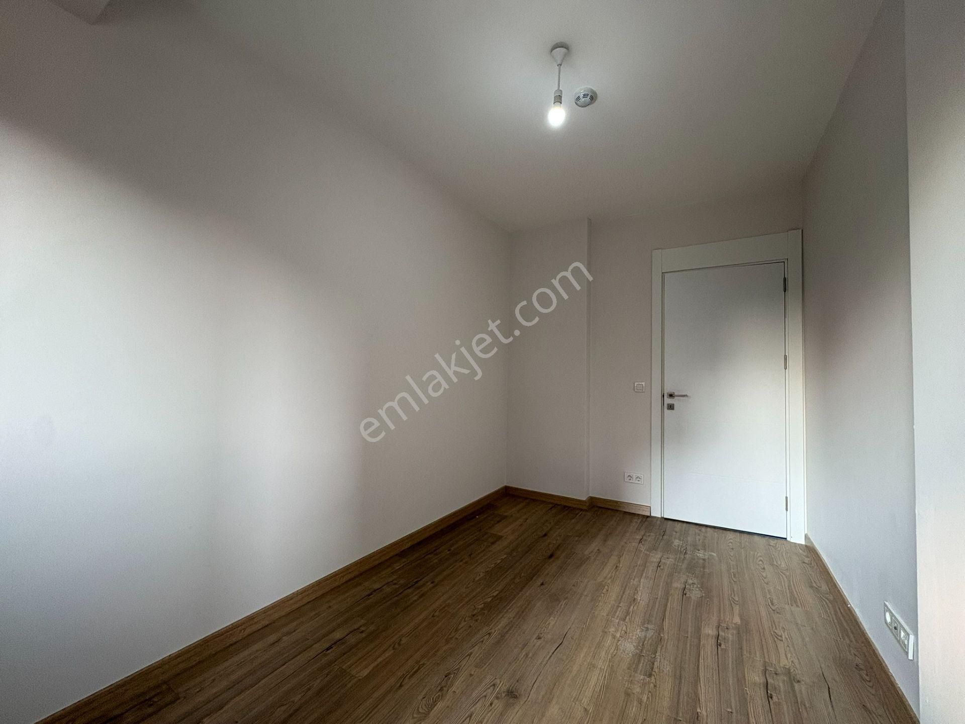 Oben'den Havuzlu Çocuk Parklı Oturuma Hazır Sitede 2+1 69m² Net - Görsel 15