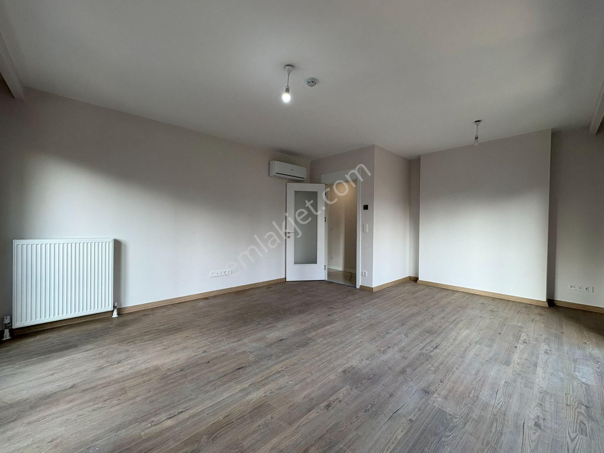 Oben'den Havuzlu Çocuk Parklı Oturuma Hazır Sitede 2+1 69m² Net - Görsel 4