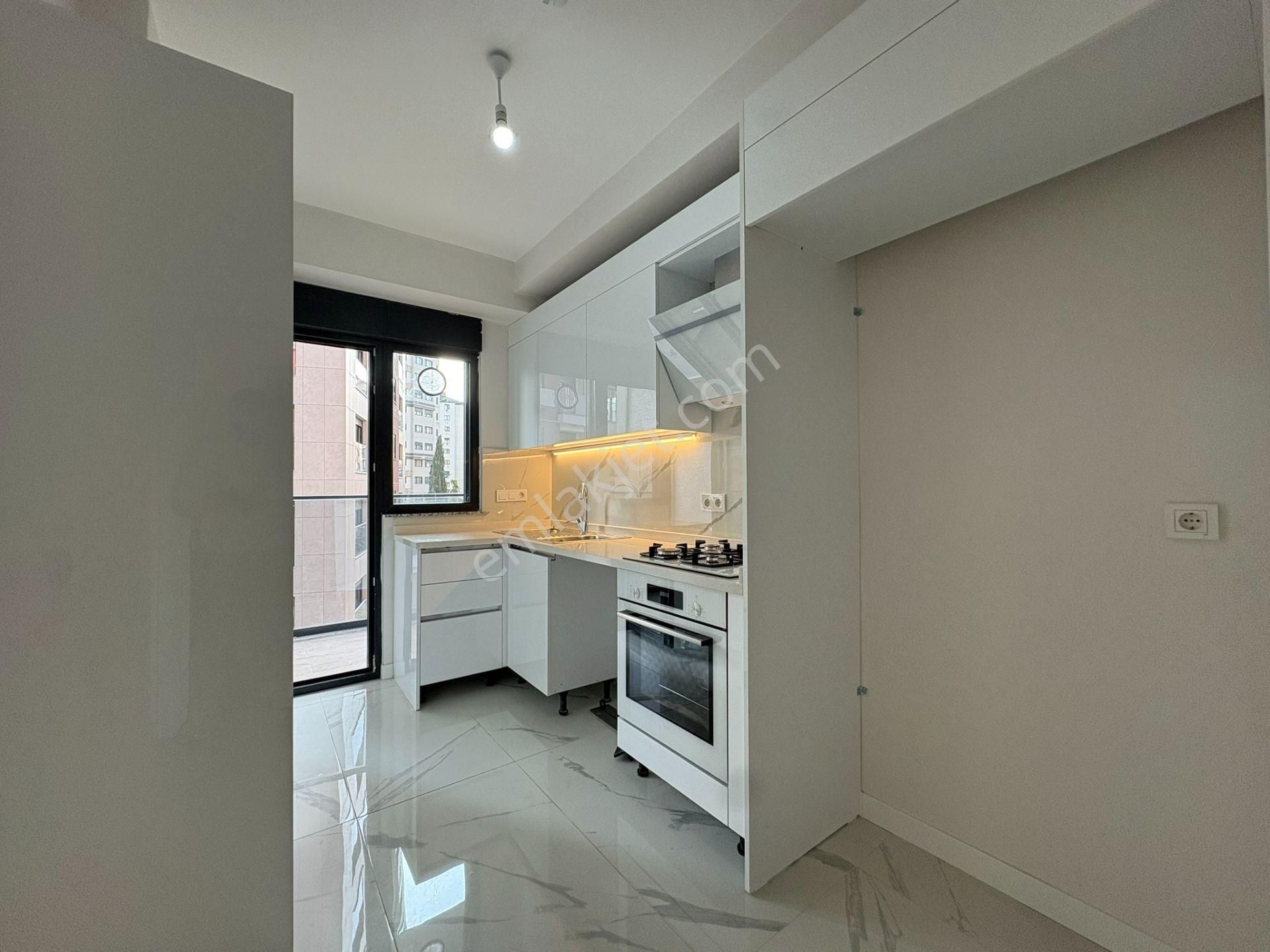 Oben'den Havuzlu Çocuk Parklı Oturuma Hazır Sitede 2+1 69m² Net - Görsel 7