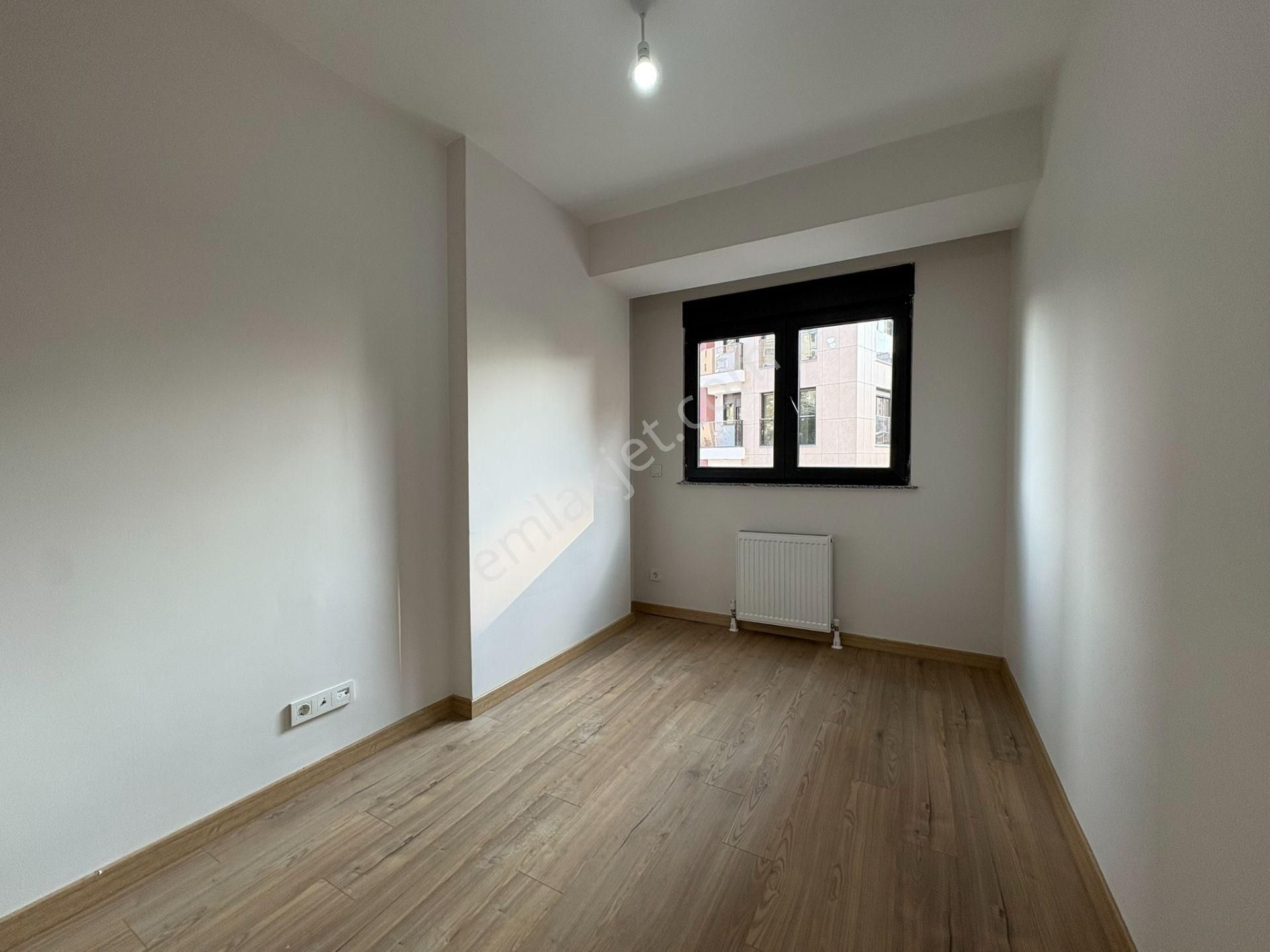 Oben'den Havuzlu Çocuk Parklı Oturuma Hazır Sitede 2+1 69m² Net - Görsel 12