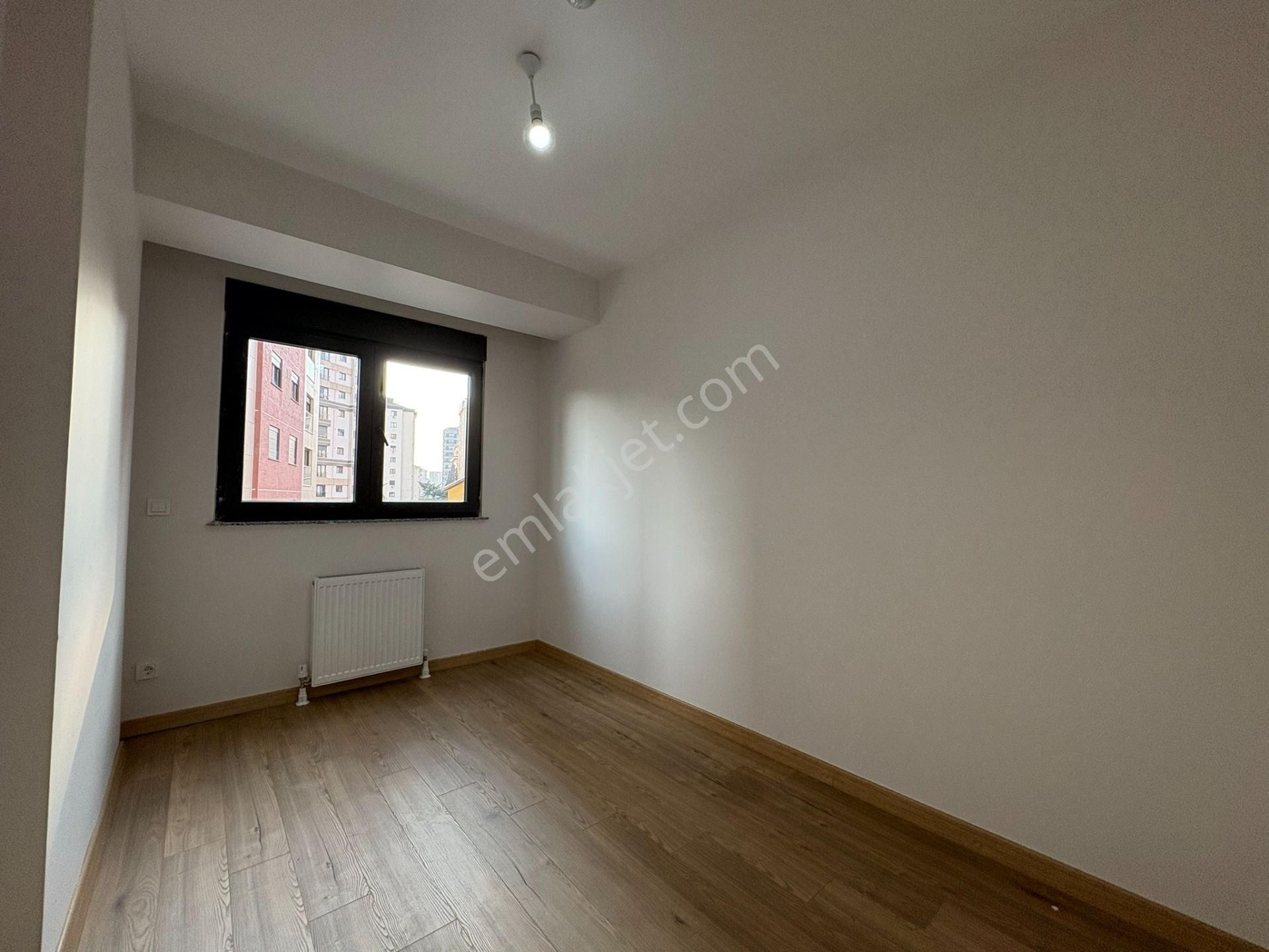 Oben'den Havuzlu Çocuk Parklı Oturuma Hazır Sitede 2+1 69m² Net - Görsel 13