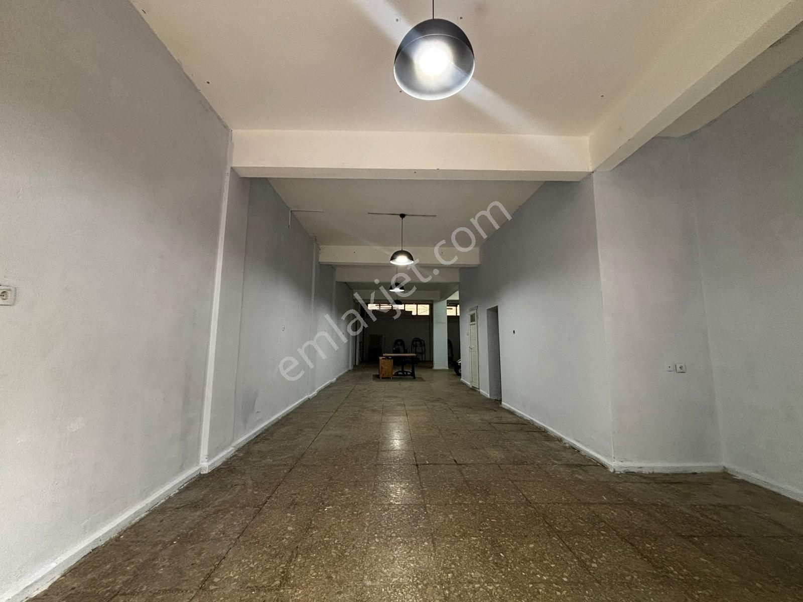 Alsancak Kahramanlarlar 150m2 Panjurlu,wc Li Kiralık Dükkan! - Görsel 11