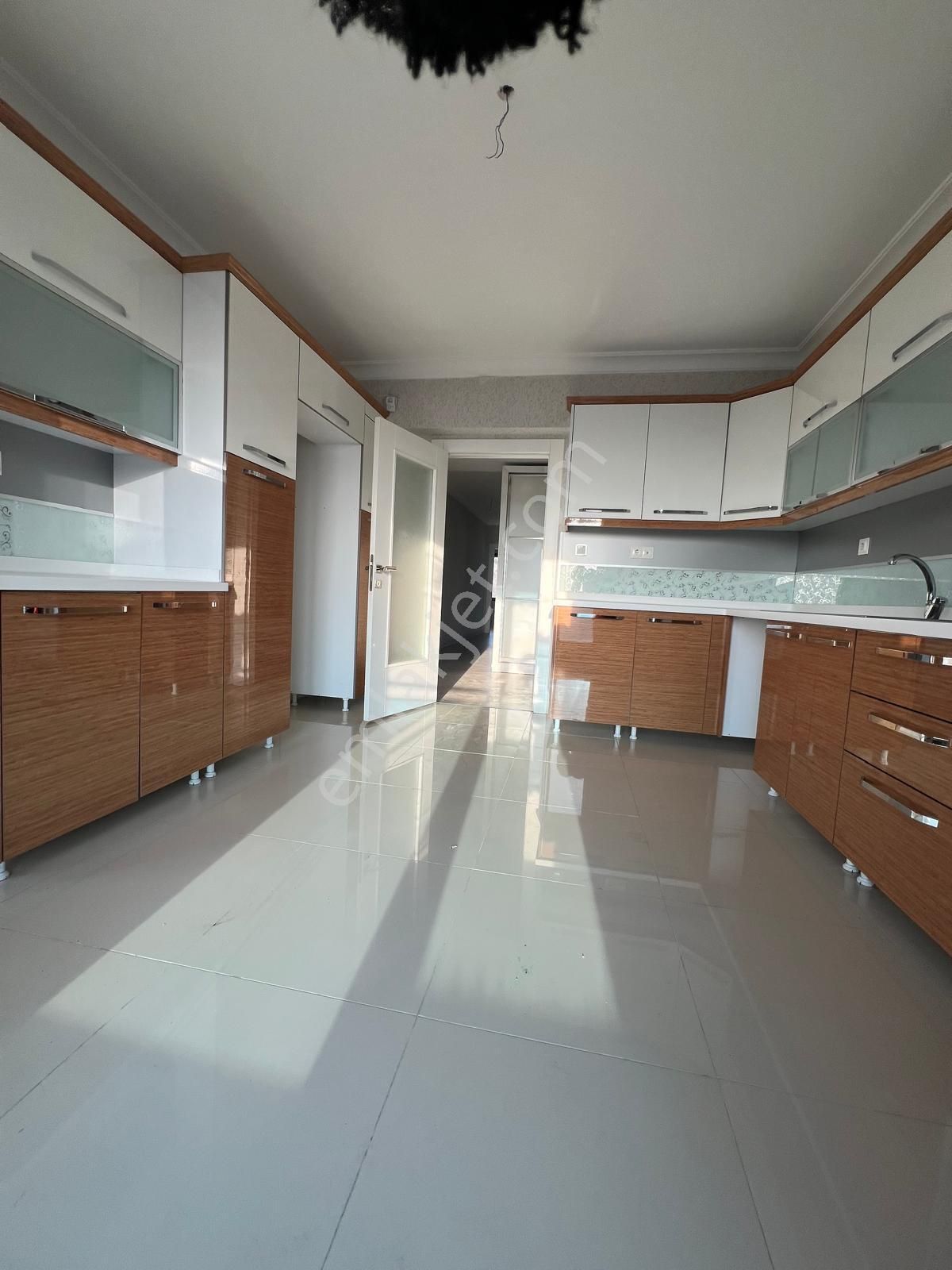 Kanuni'de Ultra Lüks Yapılı G.odalı E.banyolu 3+1 Site Dairesi! - Görsel 4
