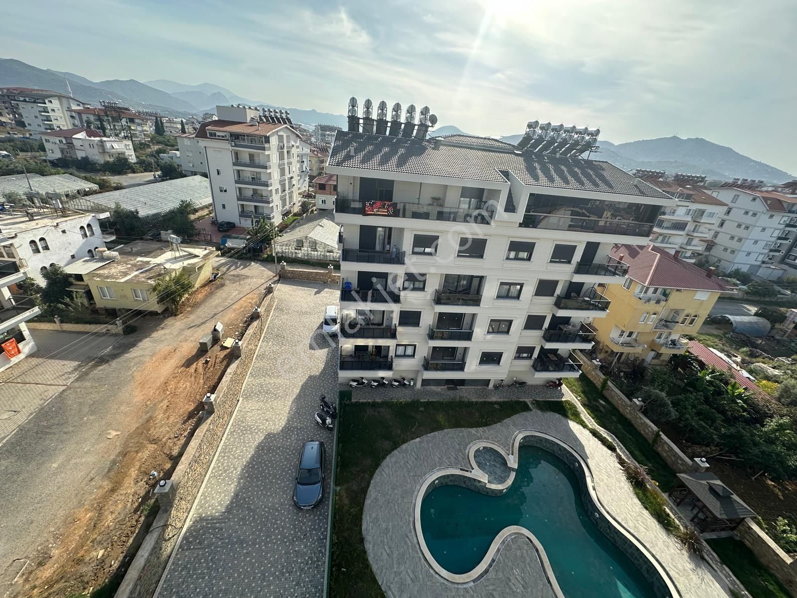 Havuz Manzaralı Sıte Içınde Güney Cephe 1+1 - Görsel 21