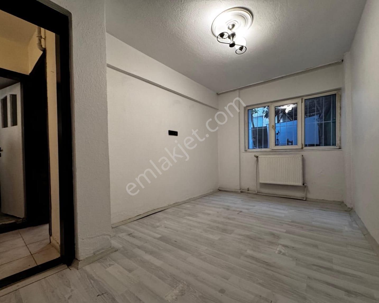 Ender Uysal Gayrimenkulden Değirmenönünde Satılık 2,5+1 İçi Yenilenmiş Fırsat Daire... - Görsel 4