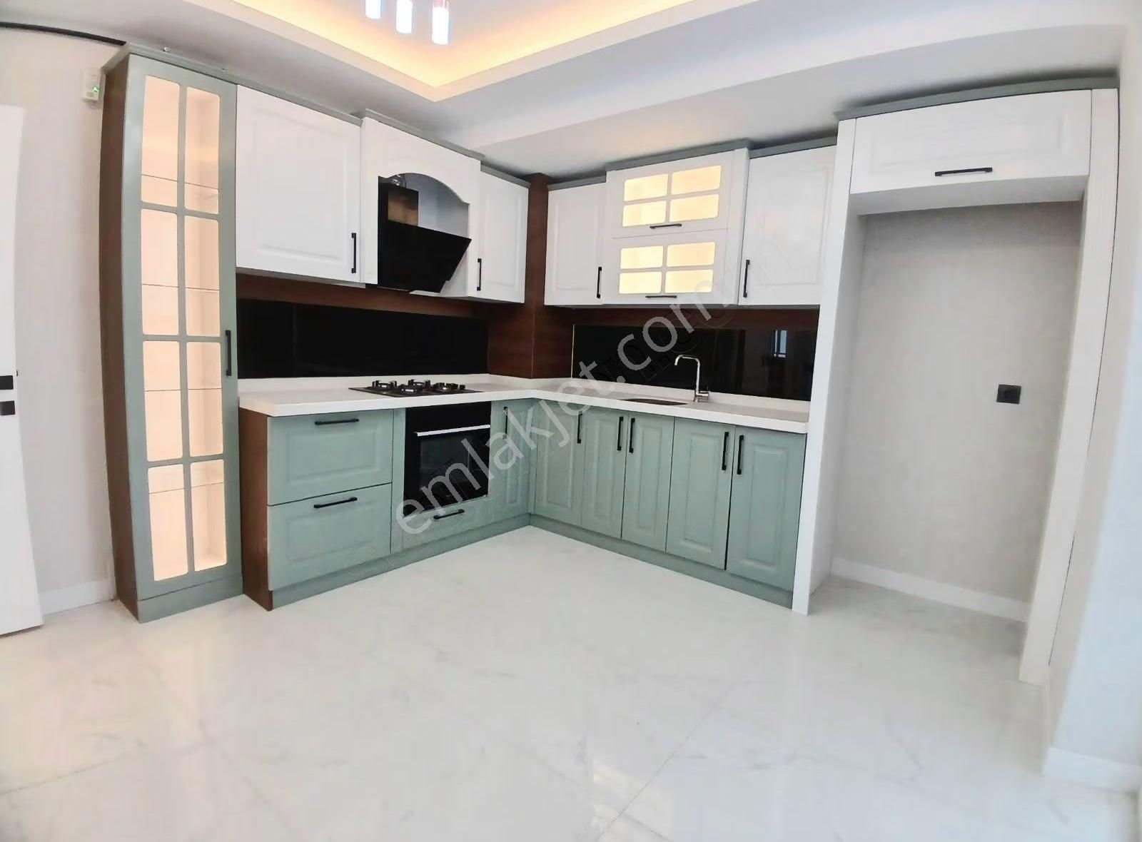 İşçilik Harikası_giyinme Odalı_1.sınıf Kalite_arakatta 4+1 Daire