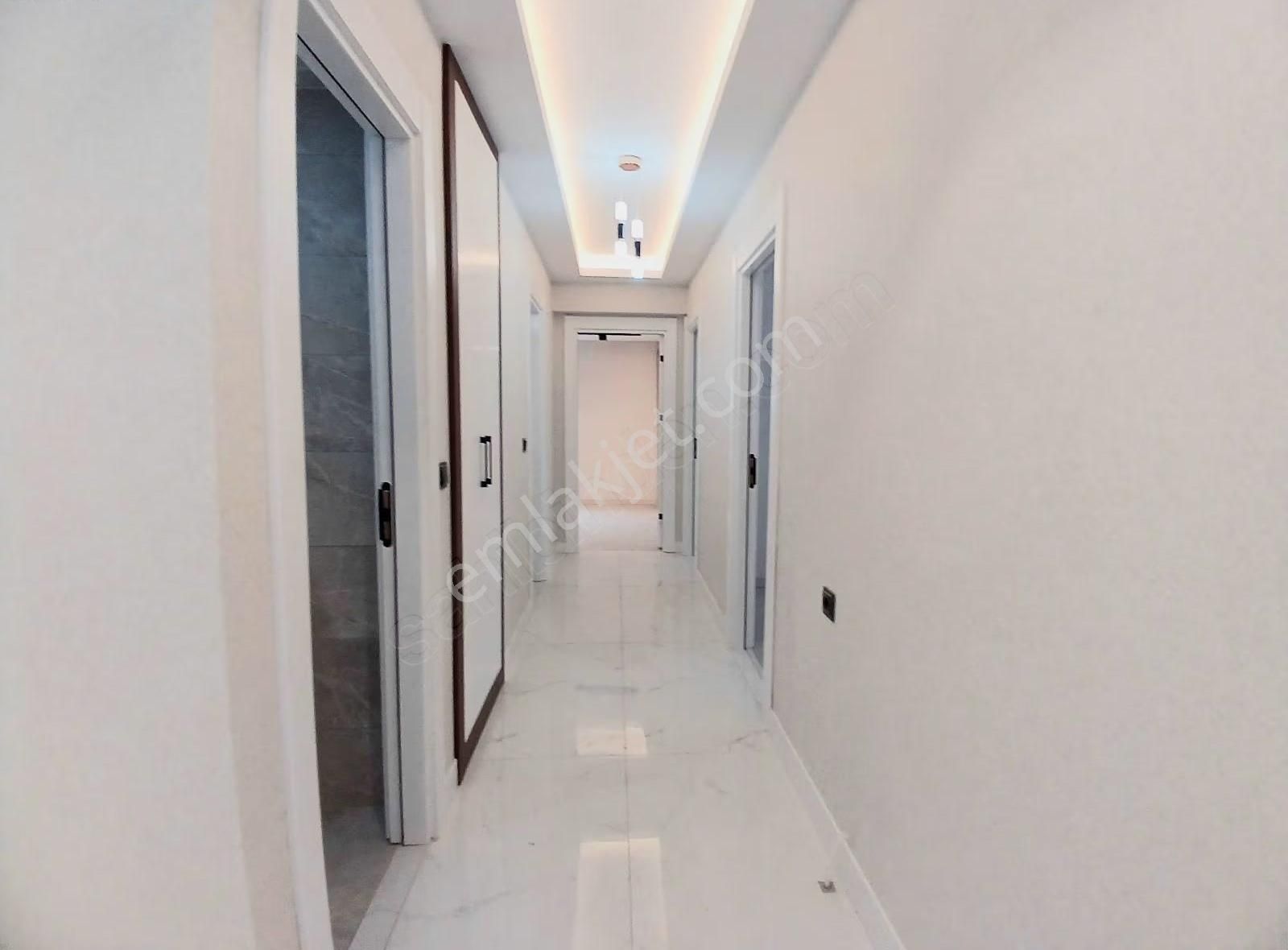 İşçilik Harikası_giyinme Odalı_1.sınıf Kalite_arakatta 4+1 Daire - Görsel 14