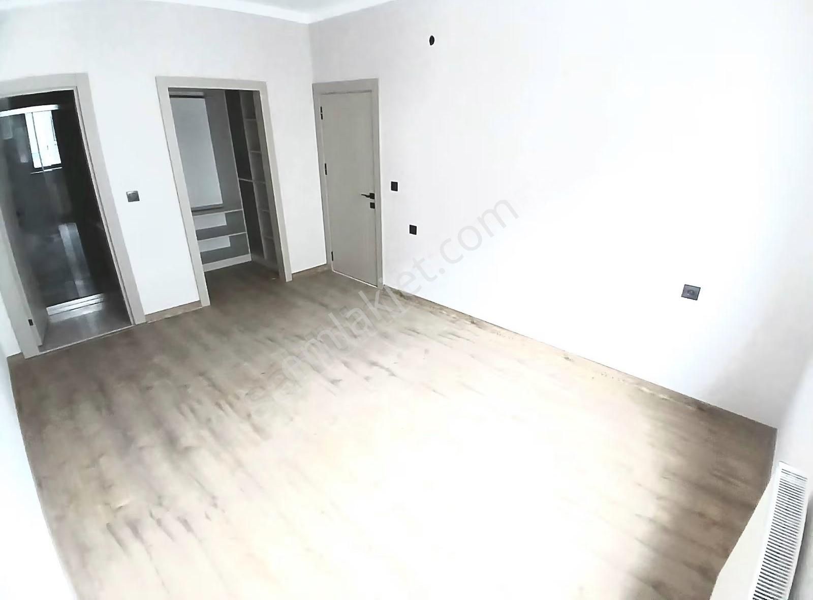 Lokasyon Harikası_mustafa Kemal Mahallesi_katta 4+1 Site Dairesi - Görsel 15