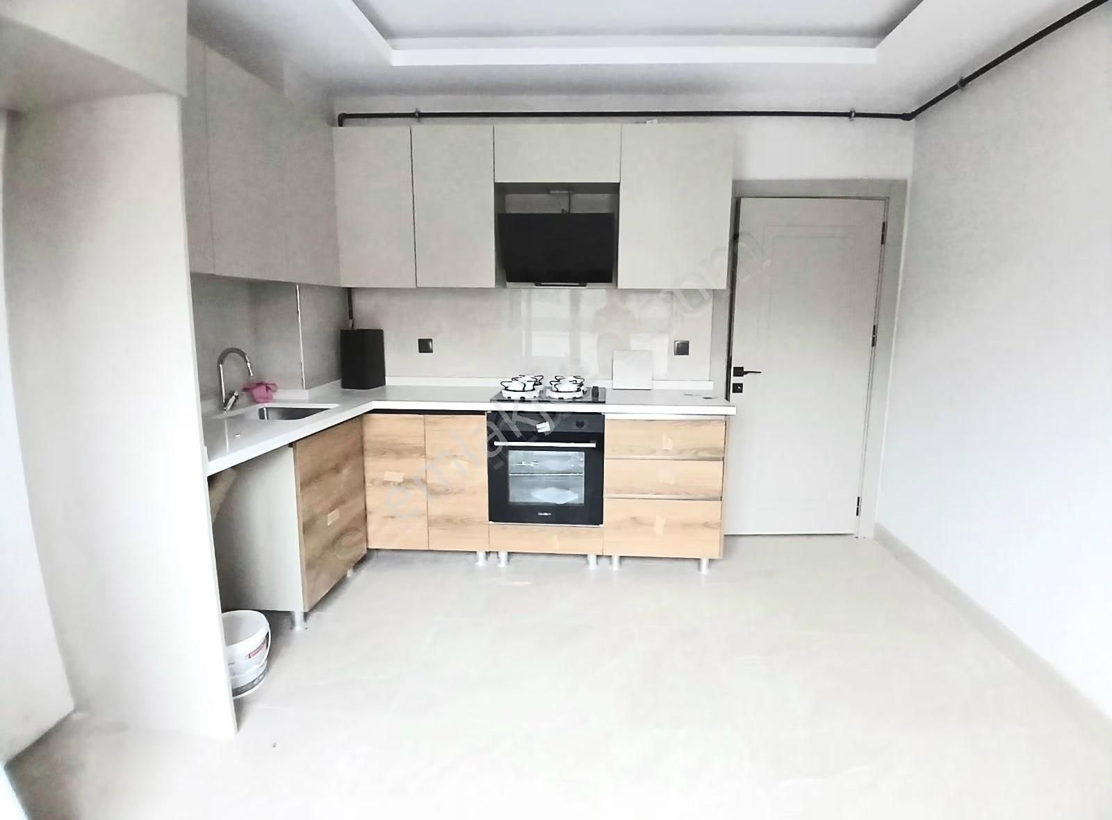 Lokasyon Harikası_mustafa Kemal Mahallesi_katta 4+1 Site Dairesi - Görsel 3