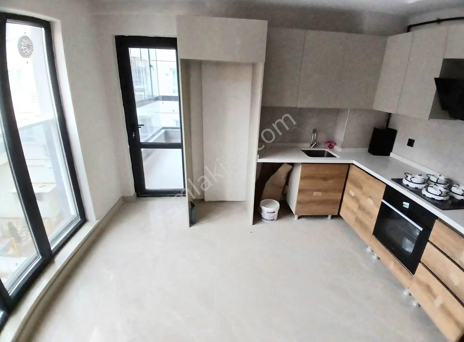 Lokasyon Harikası_mustafa Kemal Mahallesi_katta 4+1 Site Dairesi - Görsel 2