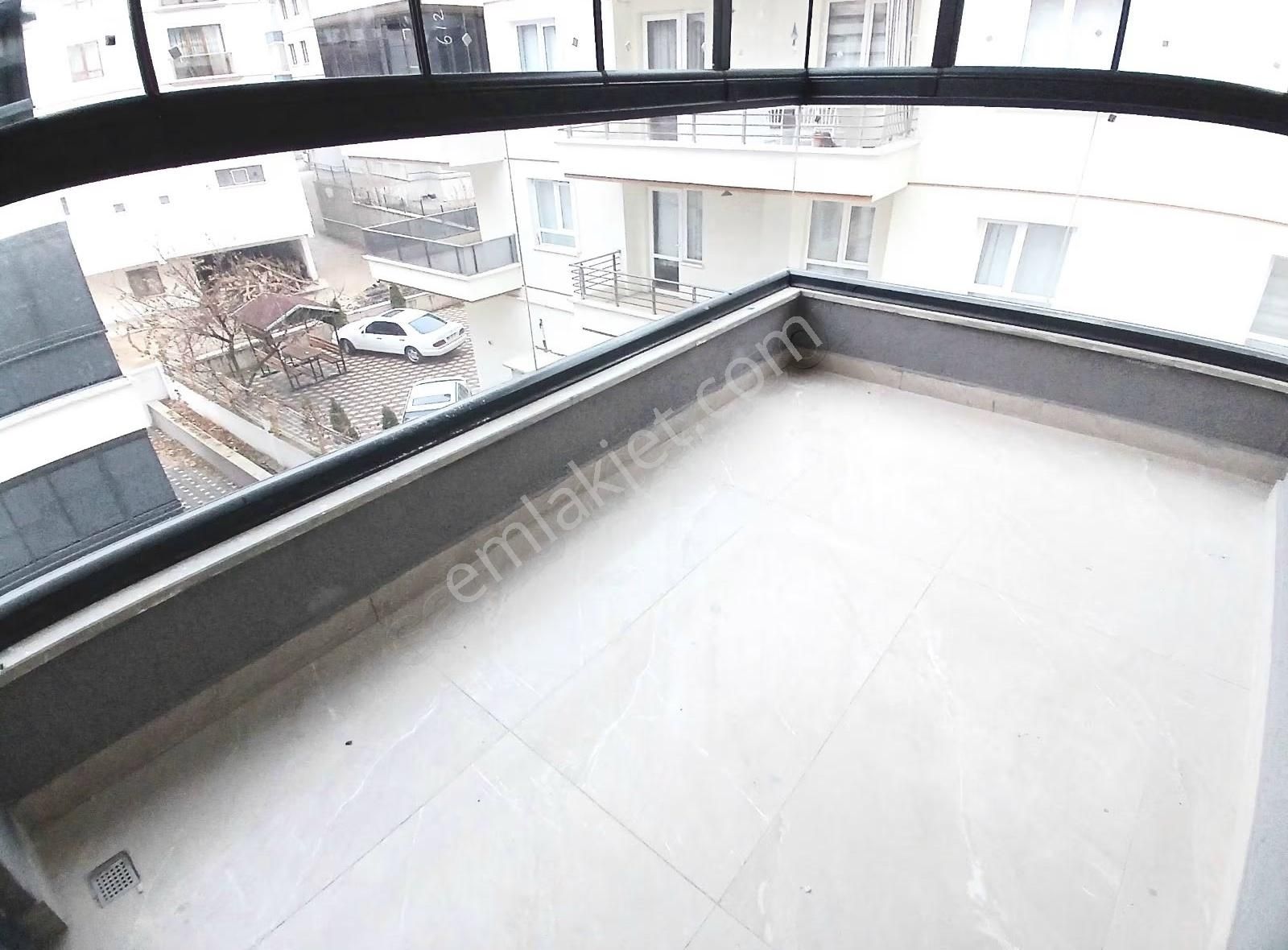 Lokasyon Harikası_mustafa Kemal Mahallesi_katta 4+1 Site Dairesi - Görsel 21