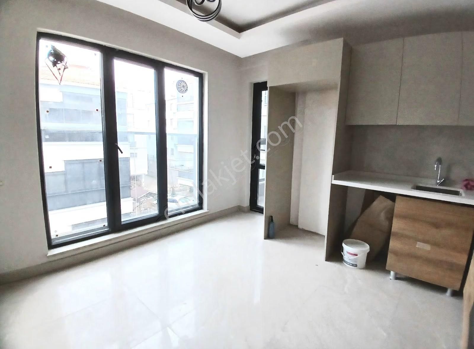 Lokasyon Harikası_mustafa Kemal Mahallesi_katta 4+1 Site Dairesi - Görsel 5