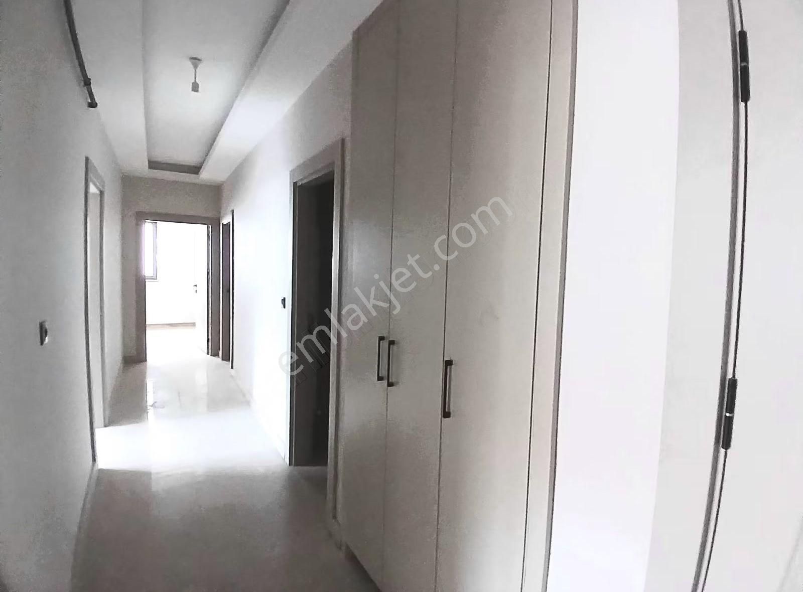 Lokasyon Harikası_mustafa Kemal Mahallesi_katta 4+1 Site Dairesi - Görsel 31