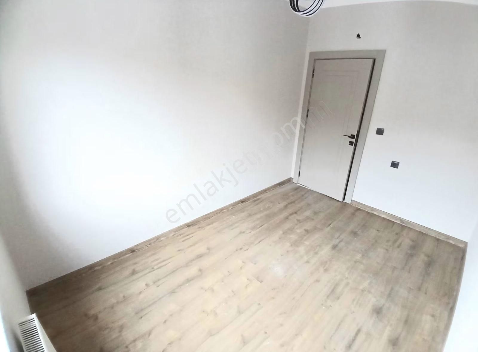 Lokasyon Harikası_mustafa Kemal Mahallesi_katta 4+1 Site Dairesi - Görsel 8