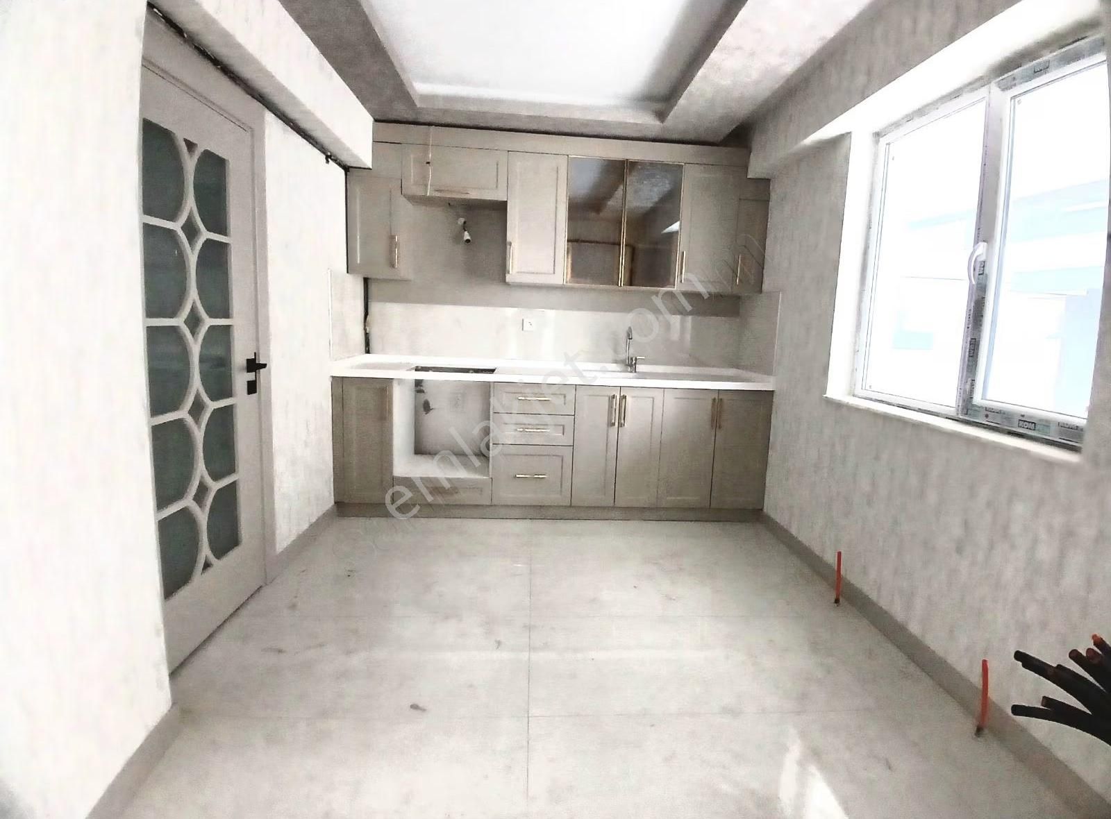 Yenikent'in En Güzel Lokasyonunda_kat Konumunda 2+1 Lüx Daire