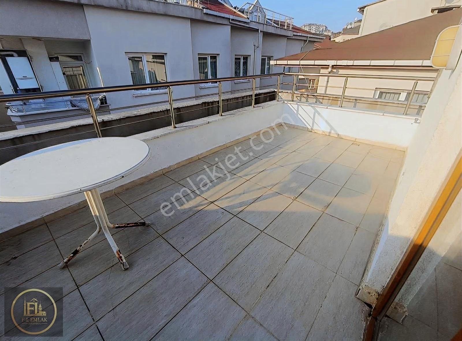 F-l Emlaktan Cumhuriyette Yeni Binada Bakımlı Dulexs - Görsel 16