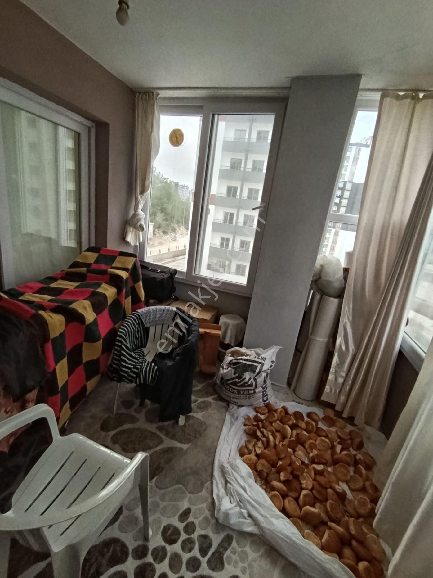 Osmangazide Kombılı Az Katlı Satlık - Görsel 4